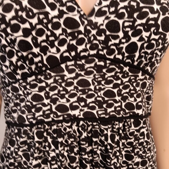 Elle White and Black Mini Dress Size X Small - Picture 4 of 9